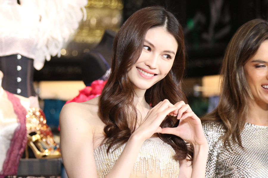Victoria's Secret angels grace opening of Shanghai flagship store