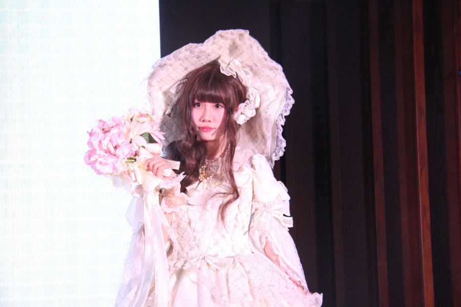 Take a look at anime culture through Lolita fashion show