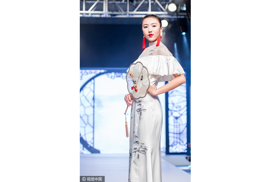 2017 Suzhou Embroidery Fashion Show held in Guangzhou