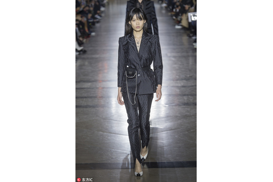 2017 Paris fashion week: Givenchy