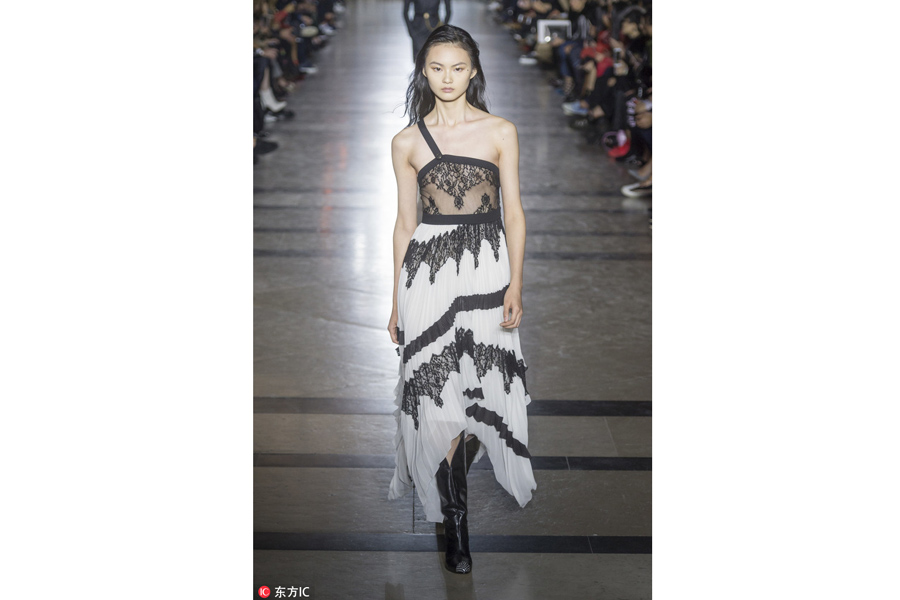 2017 Paris fashion week: Givenchy