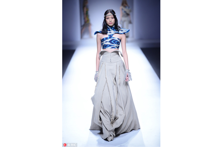 2017 China Fashion Week: Idili Silk From Tianshan To The World