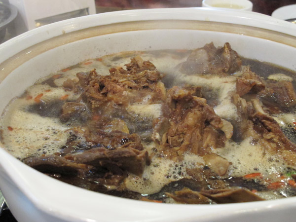 Tu Guo Lamb Spine Hot Pot (Yang Xie Zi)