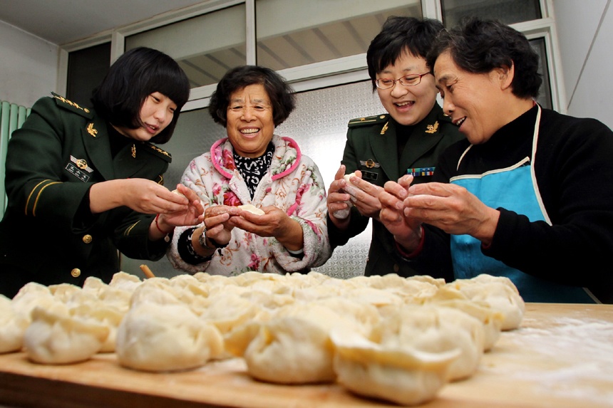 Enjoy dumplings on traditional winter festival