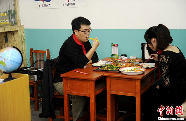 Classroom-themed restaurant for nostalgic generation