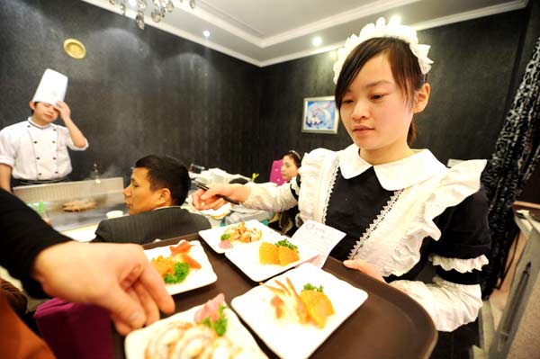 Cosplay diner attracts China's animation fans