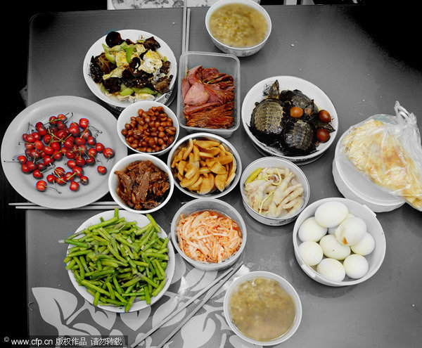 Parental love expressed with Gaokao dishes[1