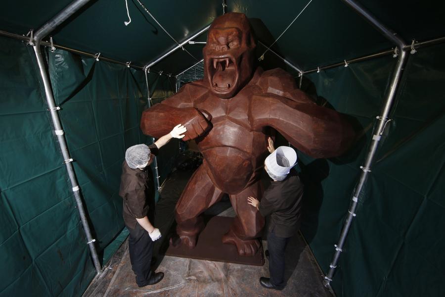 Chocolate King-Kong in Paris