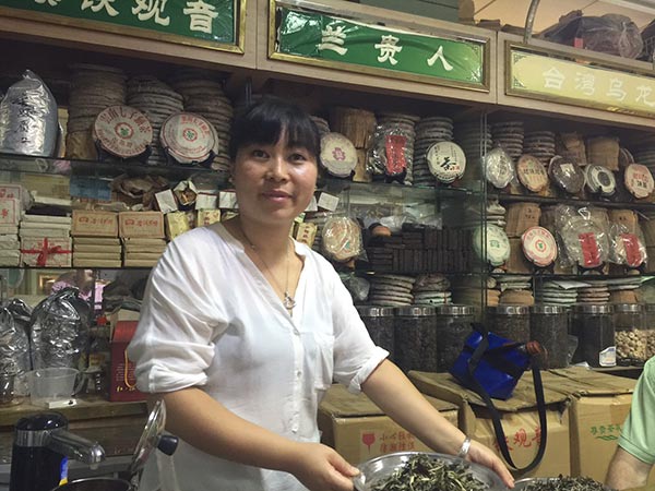 Tea tour gives expats a taste of China's fragrant brews