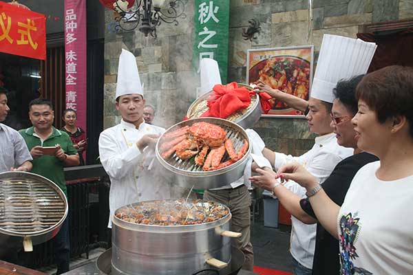 Festival puts seasonal crabs in spotlight