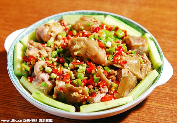 Spring Festival Eve dinners around China