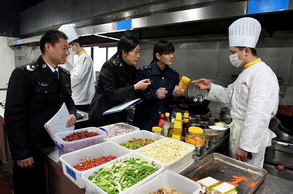 China's top legislator highlights food safety