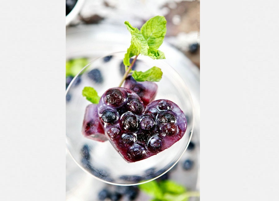 Stunning flower and fruit ice cools down scorching autumn