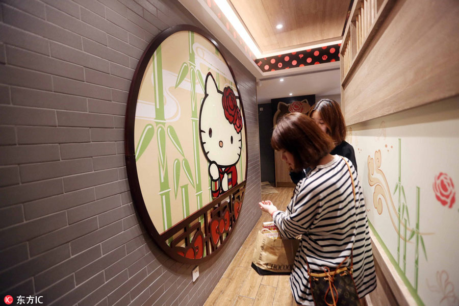 First Hello Kitty restaurant in Shanghai hailed the 'cutest'