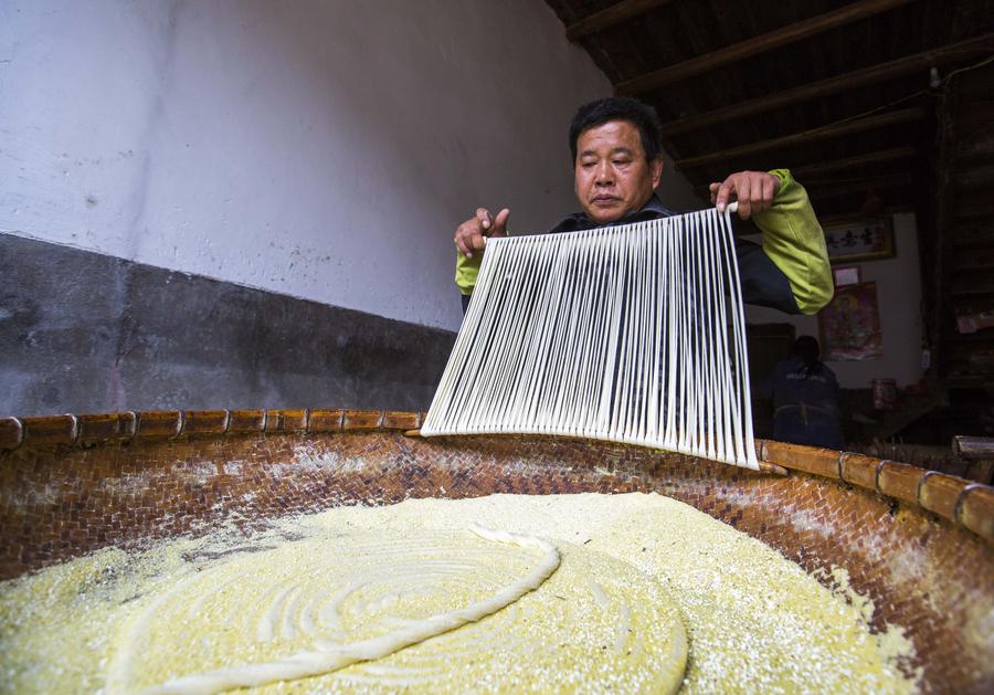 Handmade noodles a Xuwan specialty