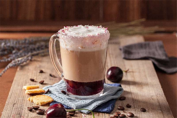 10 hot drinks to make Christmas merrier