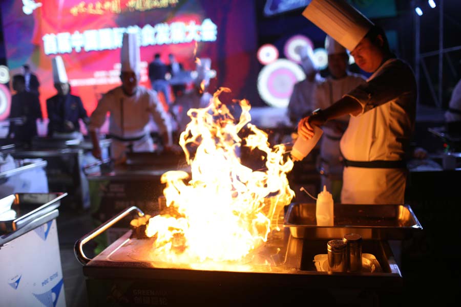 First International Cuisine Carnival opens in Beijing
