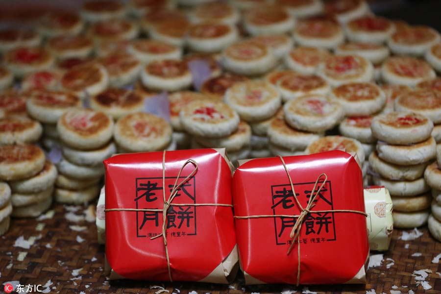 Anhui-style mooncakes bring authentic taste to E China
