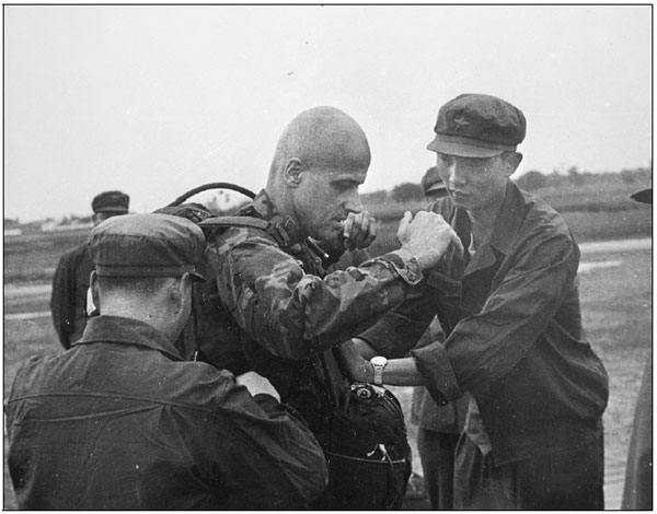 General turns peacemaker