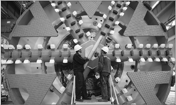 Supply-side reform fosters new growth engines