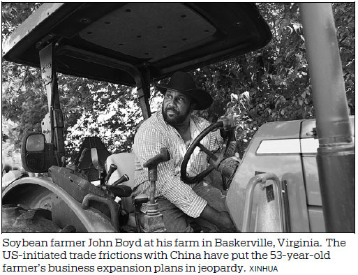 Anxiety grips row-hit US soybean farmers