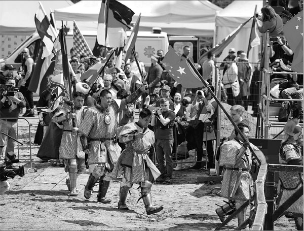 Buhurt players fight to revive ancient glory