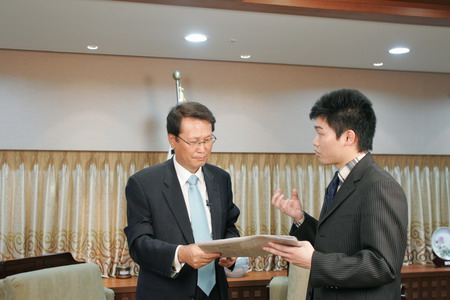 ROK Ambassador talks with China Daily website