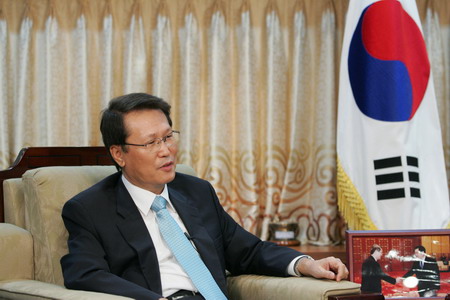 ROK Ambassador talks with China Daily website