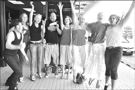 Stranded travelers finally fly home