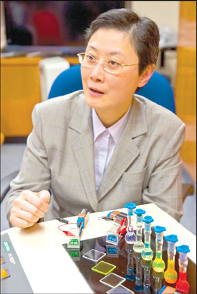 HKU chemist earns UNESCO award
