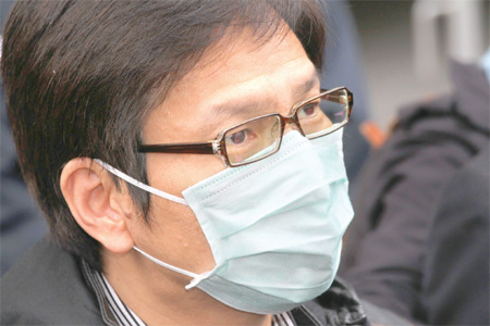 Survivor tells of futile bid to overcome gunman