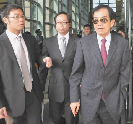 Bribery trial hears of fierce political rivalry