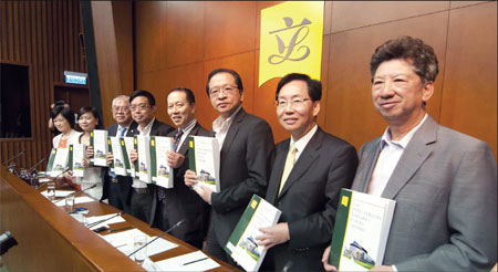 Report: Ex-CE of HKMA failed to detect, act on banks' non-compliance