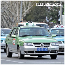 Taxis in Shanghai get electronic identity cards