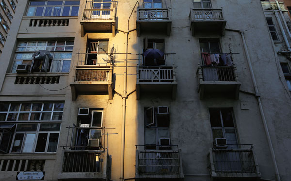 The vanishing elegance of the corner tong lau