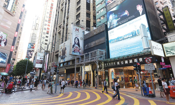 Landlords bite the bullet as retail rents dive