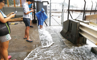 HK recovers quickly from typhoon