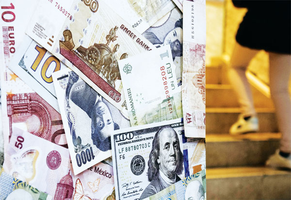 Capital outflow, currency exchange rate remain stable