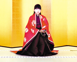 日本皇太子长女爱子公主着袴庆典首次秀和服