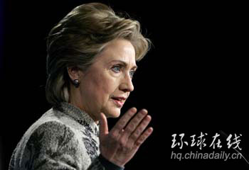 美国前第一夫人希拉里侧记：为政治而生