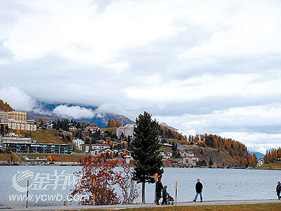 瑞士圣莫里茨：山峦中的雪域天堂