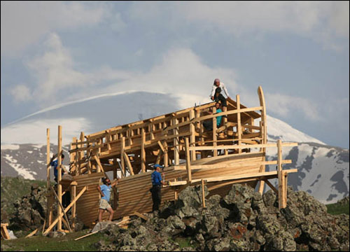 绿色和平组织开始在土耳其亚拉腊山重建诺亚