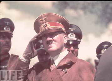 德国学者凭历史材料称希特勒实为“花木兰”