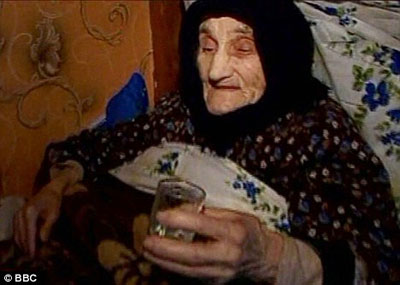 格鲁吉亚老人自称129岁 欲申报世界最长寿纪录