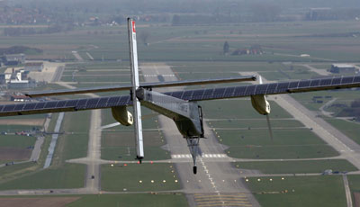 首架太阳能动力飞机试飞成功 新能源航空器一览