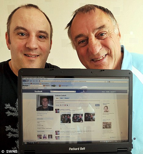 英国失散37年父子通过Facebook重聚