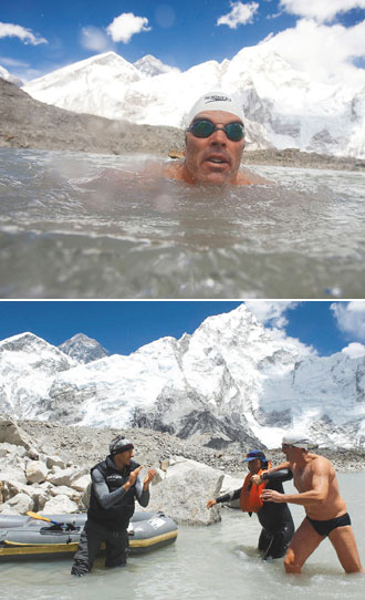 英国男子在珠峰冰湖内畅游1公里（图）