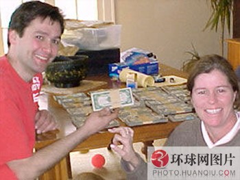 盘点全球因“钱”引发的疯狂事(组图)