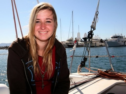 独自环球航行美国女孩“失踪”数小时 虚惊一场