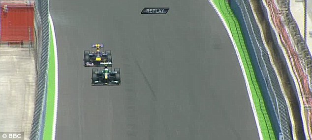 F1赛车被撞空中翻转360度 车手奇迹生还(组图)